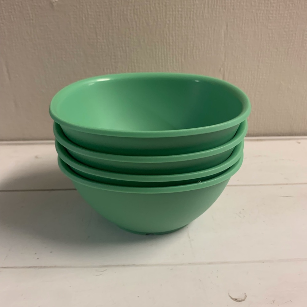Tupperware Legacy Reheatable Small Bowl Set-Basil - Picture 2 of 5